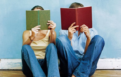 couple_reading_books