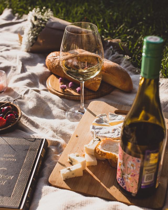 bread and wine picnic